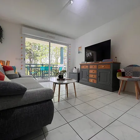 Apartment Avec Terrasse Et Piscine, Proche D'erromardie, Jean De Luz - Fr-1-239-932 Saint-Jean-de-Luz