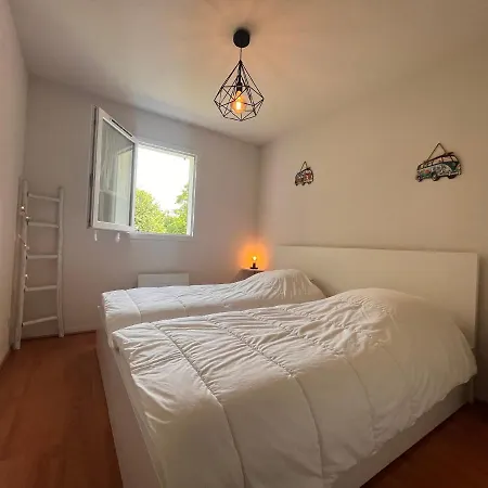 Avec Terrasse Et Piscine, Proche D'erromardie, Jean De Luz - Fr-1-239-932 Saint-Jean-de-Luz